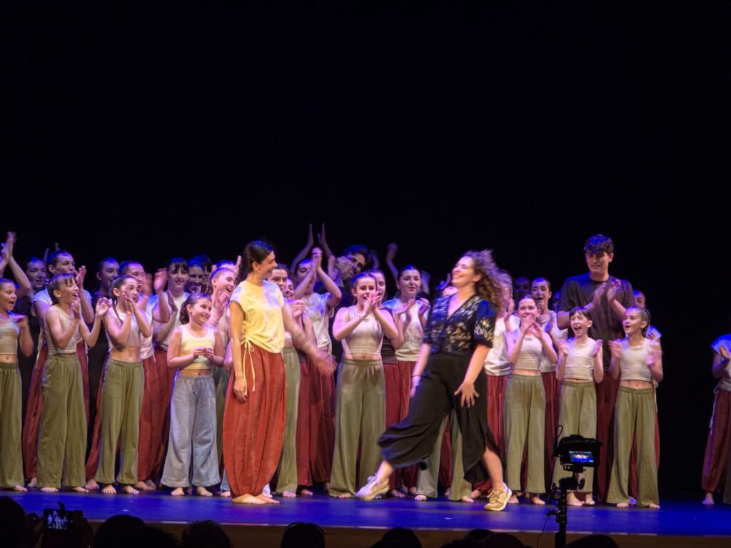 Festival danza contemporanea Del silencio al movimiento-nekane itoiz academia de baile